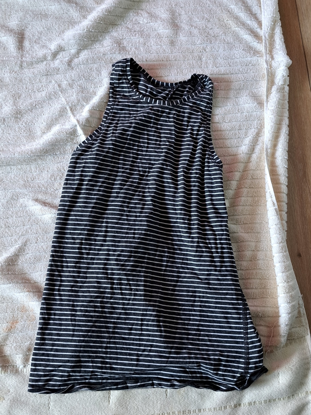 Lululemon All Tied Up TankModern Stripe Heathered Black White